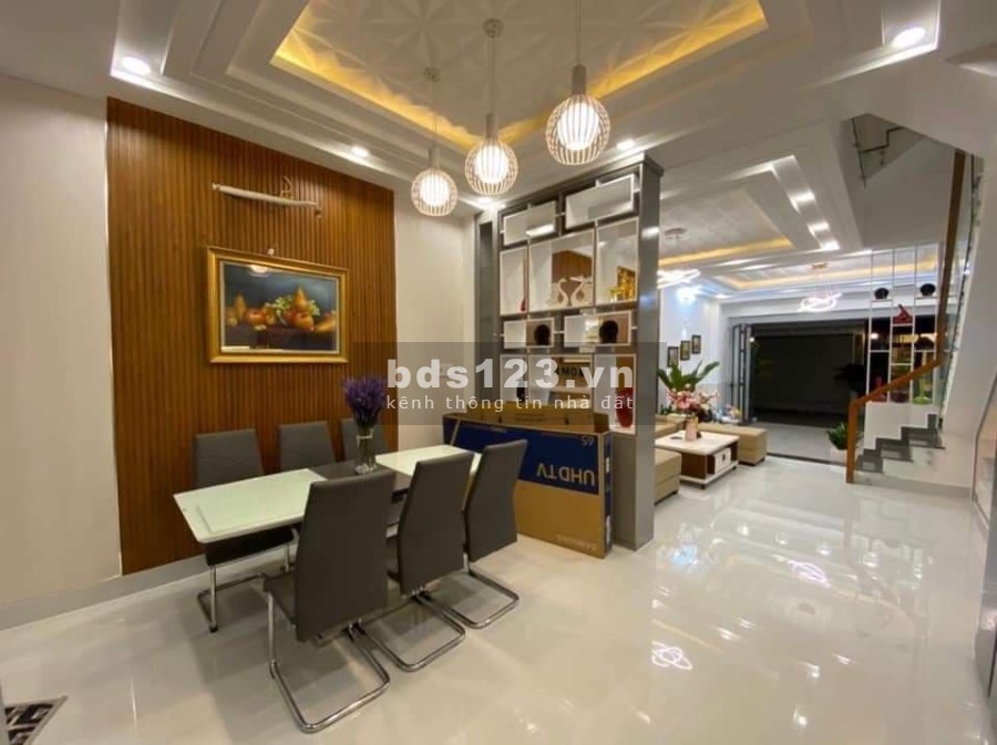CẦN BÁN NHÀ GẤP KHU VỰC CẦU GIẤY NHỈNH 3 TỶ