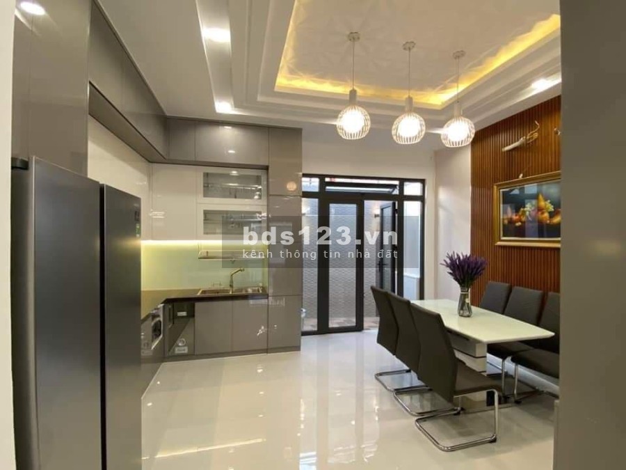 CẦN BÁN NHÀ GẤP KHU VỰC CẦU GIẤY NHỈNH 3 TỶ