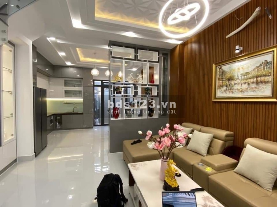 CẦN BÁN NHÀ GẤP KHU VỰC CẦU GIẤY NHỈNH 3 TỶ