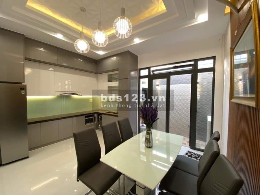 CẦN BÁN NHÀ GẤP KHU VỰC CẦU GIẤY NHỈNH 3 TỶ