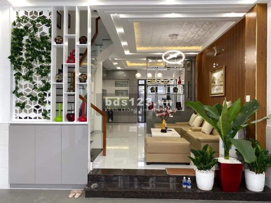 CẦN BÁN NHÀ GẤP KHU VỰC CẦU GIẤY NHỈNH 3 TỶ