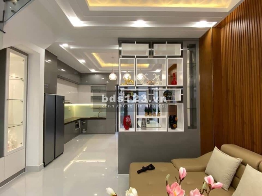 CẦN BÁN NHÀ GẤP KHU VỰC CẦU GIẤY NHỈNH 3 TỶ