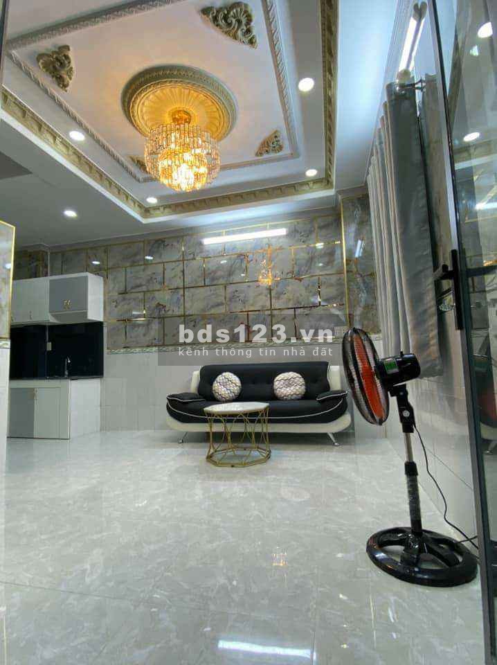 Bán nhà Bình Chánh vừa hoàn thiện, SHR, Cách chợ Bình Chánh 2km