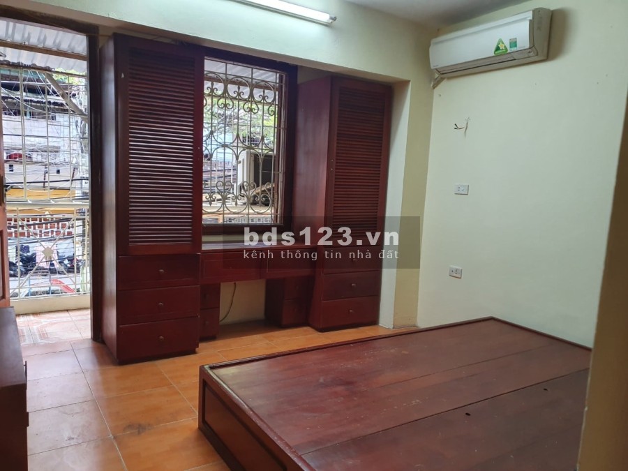 Chính chủ bán căn hộ tầng 2 nhà A5 tầng tập thể Nghĩa Đô mặt đường Hoàng Quốc Việt- Cầu Giấy