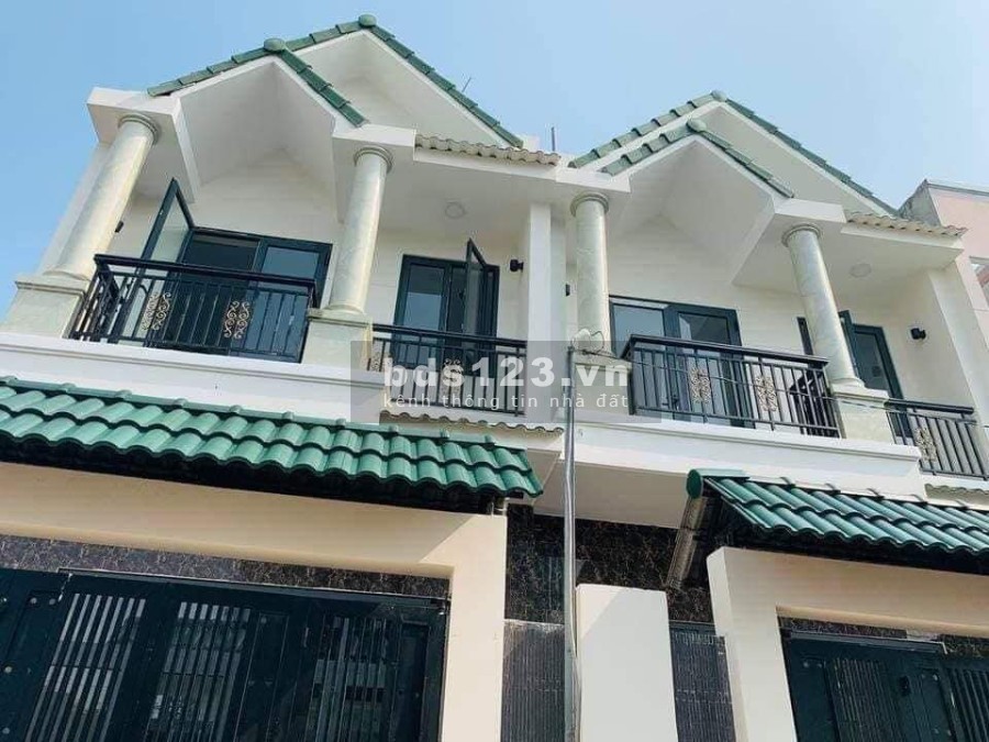 Bán nhà Bình Chánh vừa hoàn thiện, SHR, Cách chợ Bình Chánh 2km