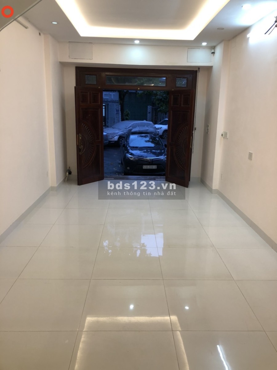 Lô Góc công viên Nguyên Hồng diện tích sử dụng 4x16m, 1 trệt, 1 lầu, 2pn, 2wc lh 0909411323