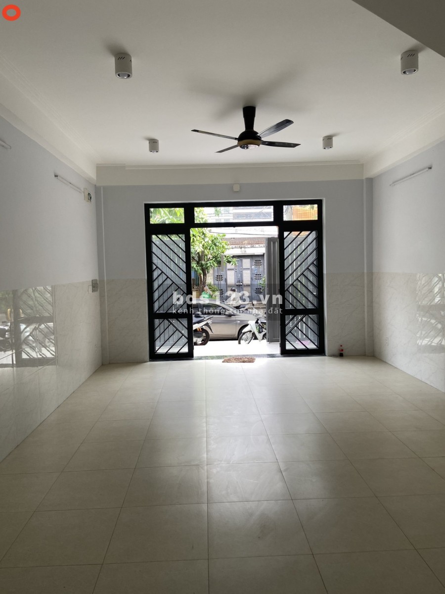 Nhà Mới HXH Bình Lợi diện tích sử dụng 5x20m trệt, 3 lầu, 5pn, 4wc liên hệ 0909411323