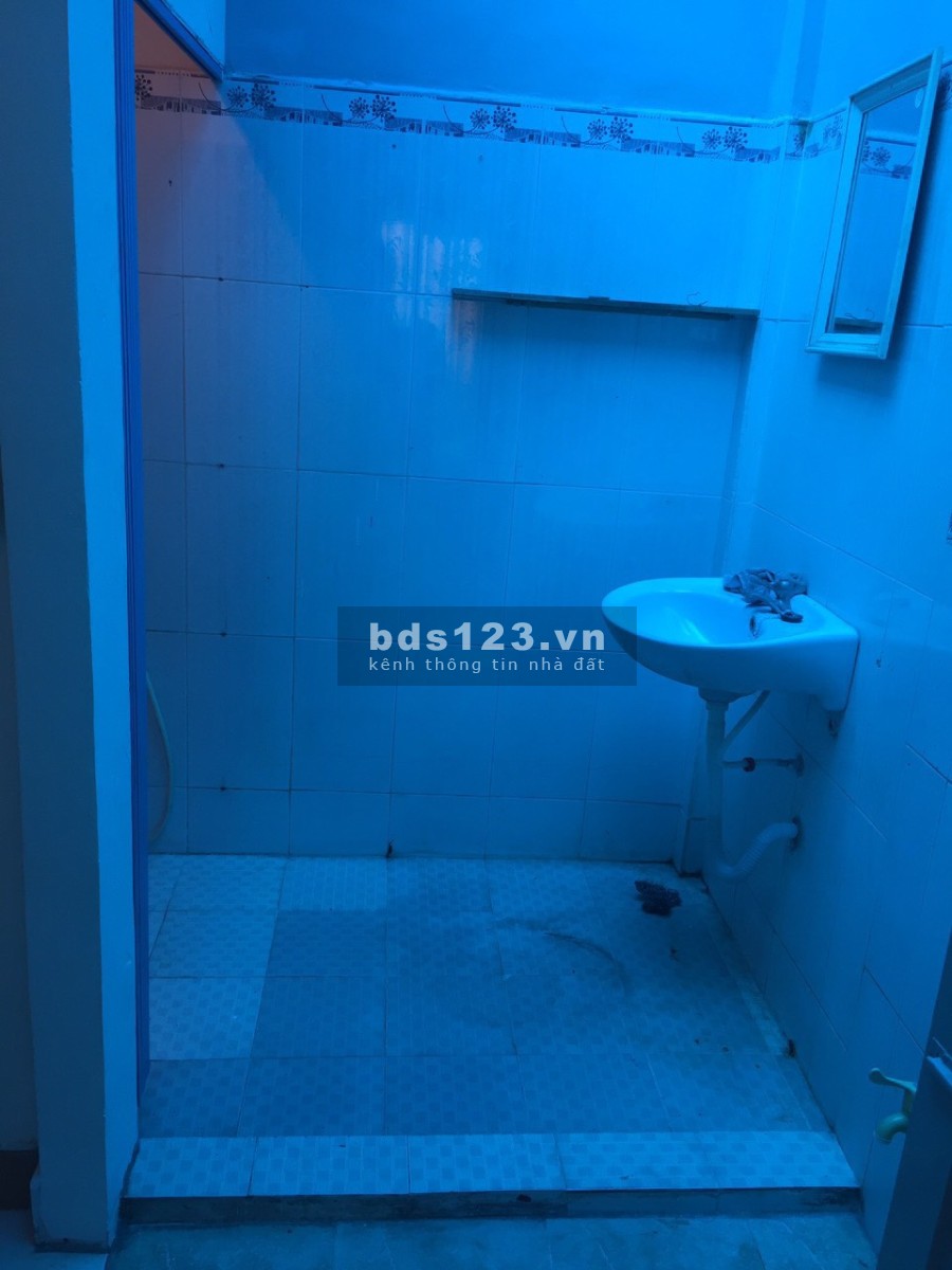Chính chủ cho thuê nhà nguyên căn 3x10 tại 618/30 CMT8 P11 Q3 giá 7tr/th