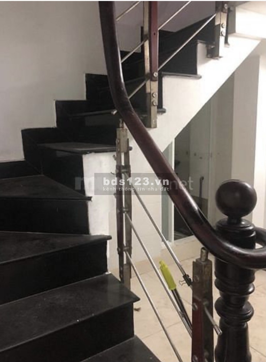 Bán gấp nhà đẹp 1 trệt 5 lầu tại 76 Nguyễn Thiện Thuật P2 Quận 3 giá bán chỉ 13.5 tỷ, dtsd 140m2