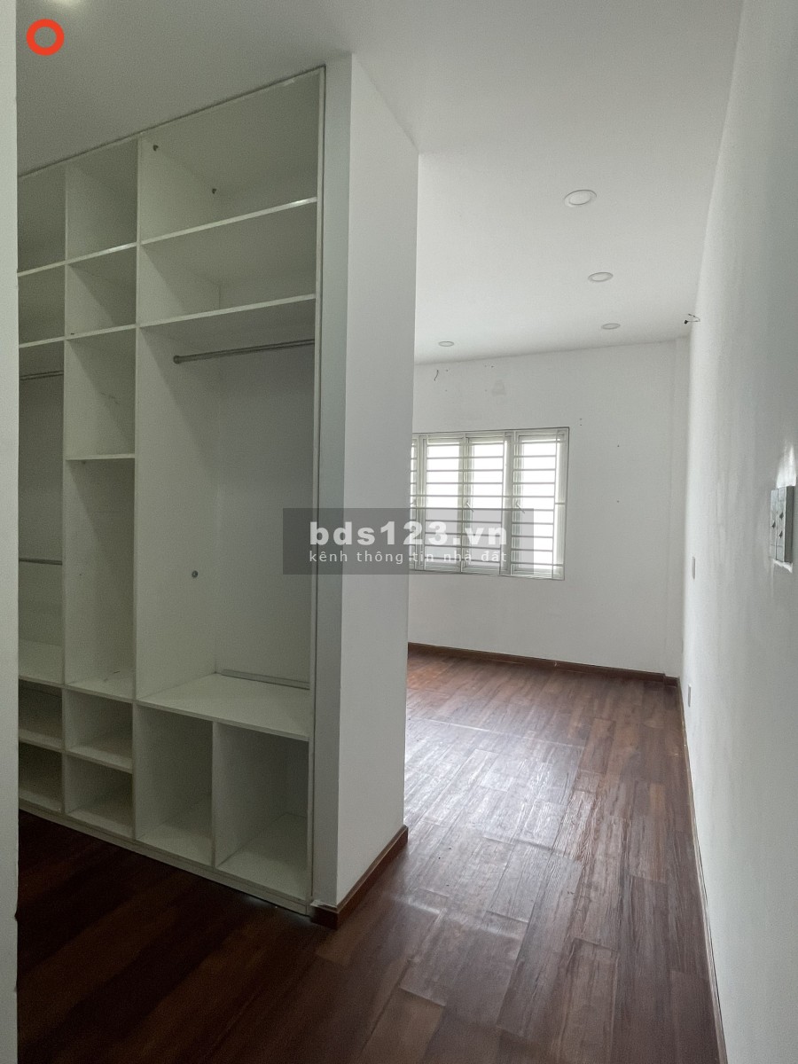 Lô Góc công viên Nguyên Hồng diện tích sử dụng 4x16m, 1 trệt, 1 lầu, 2pn, 2wc lh 0909411323
