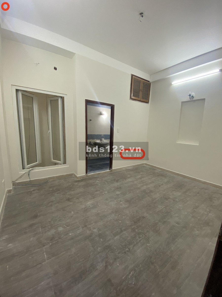Cho thuê nhà nguyên căn hẻm xe hơi đường D1 4.4x15m Trệt, lửng, 2 lầu. 6 pn, 4 wc, 19 triệu/tháng