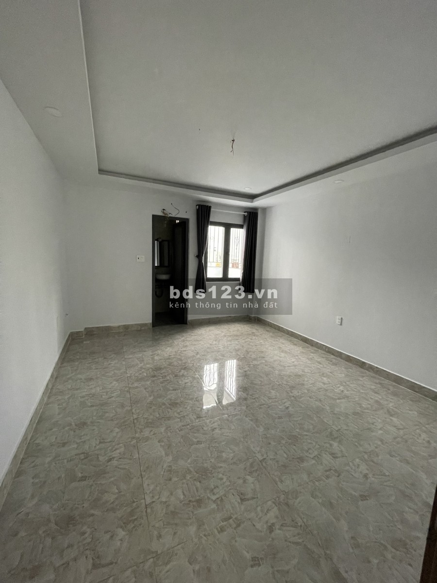 Nhà Mới Xây mặt tiền Hẻm Kinh doanh đường D2: Trệt 4 Lầu - Thang Máy