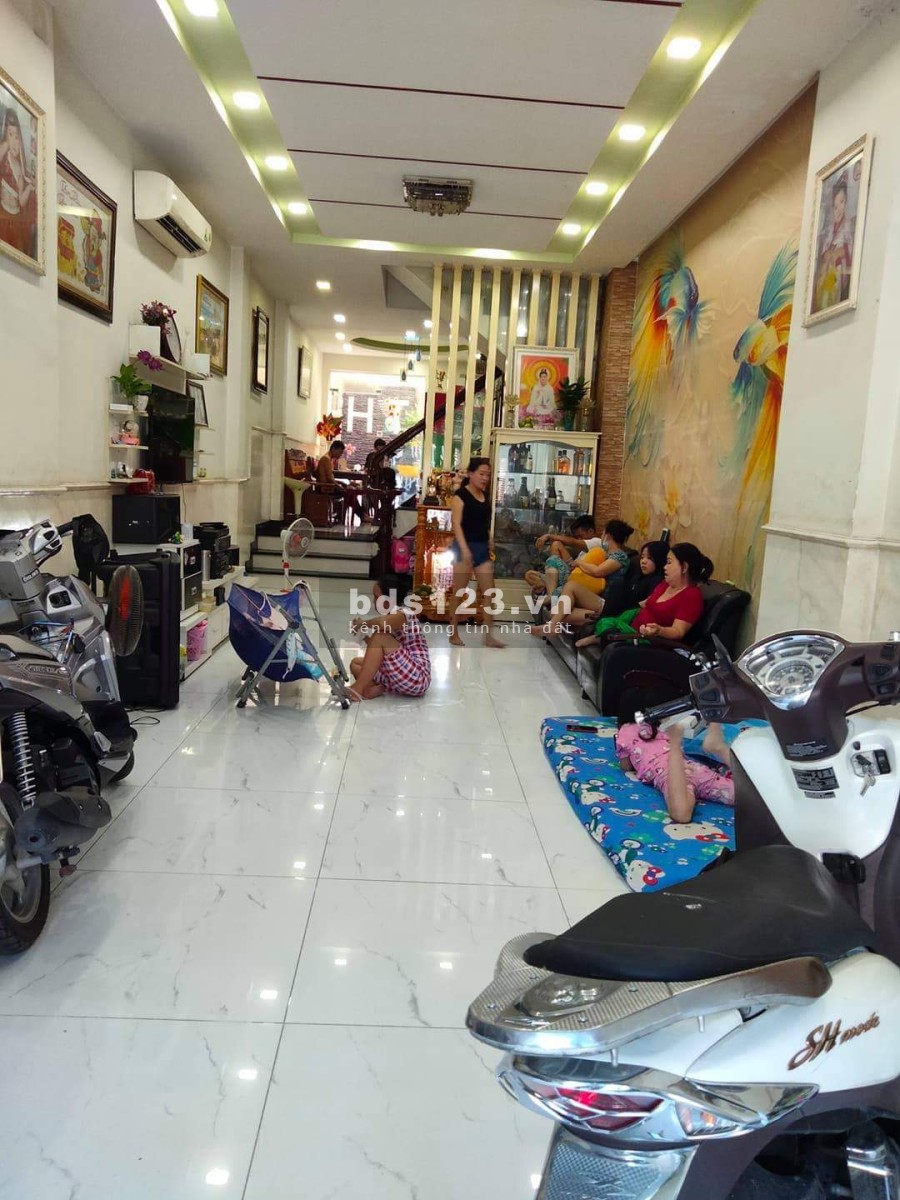 Bán Mặt tiền 4 tầng Ngay chợ Trần Văn Quang vị trí đỉnh giá 16.8 tỷ sổ hồng riêng, tiện ích đủ