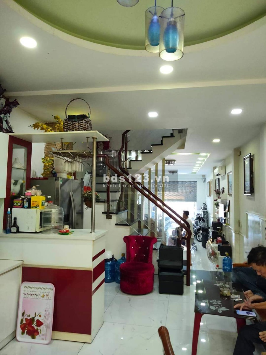 Bán Mặt tiền 4 tầng Ngay chợ Trần Văn Quang vị trí đỉnh giá 16.8 tỷ sổ hồng riêng, tiện ích đủ
