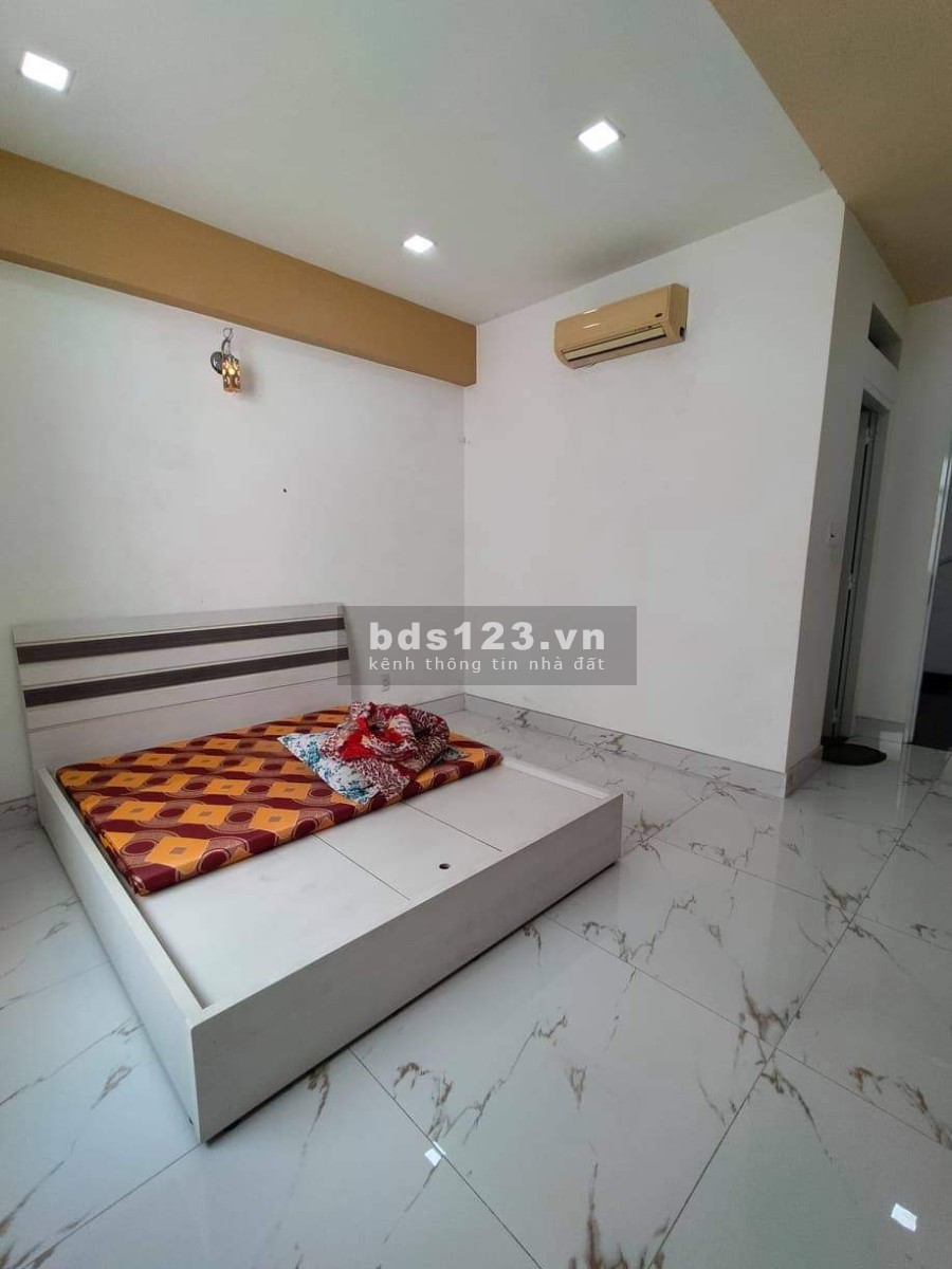 Bán Mặt tiền 4 tầng Ngay chợ Trần Văn Quang vị trí đỉnh giá 16.8 tỷ sổ hồng riêng, tiện ích đủ