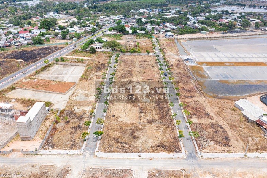 Cần bán nhanh đất BRVT có sổ hồng riêng, thổ cư, view đẹp, pháp lý minh bạch