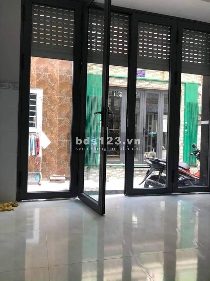 Bán nhà đường Lý Thánh Tông-Tân Phú dt 40m2 giá 4,650 tỷ