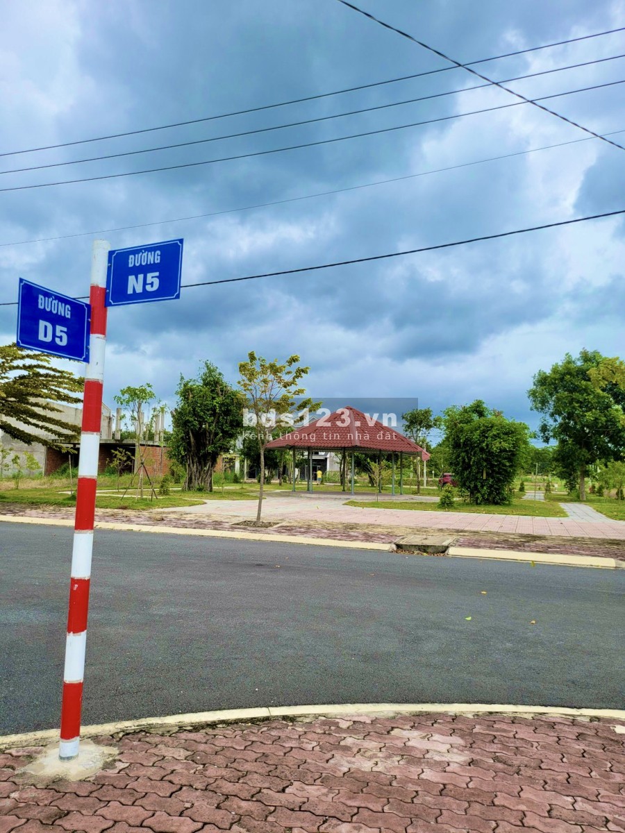 Bán đất 2 mặt tiền Quốc Lộ 13 và DH516 liền kề khu trung tâm hành chính Bàu Bàng, giá tốt