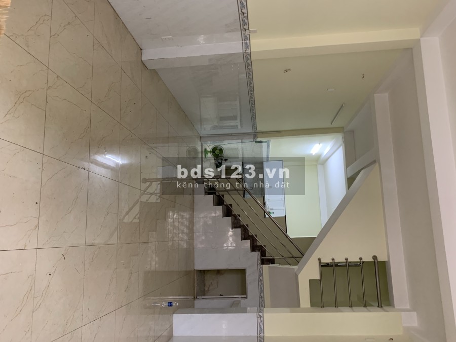 Nhà nguyên căn hẻm 243 Tô Hiến Thành phường 13, Quận 10 cho thuê nguyên căn chính chủ