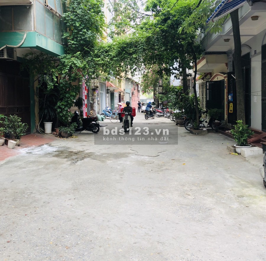 Phố Hoàng Mai, Nhà PHÂN LÔ - Ô tô đỗ cửa - Kinh doanh tốt