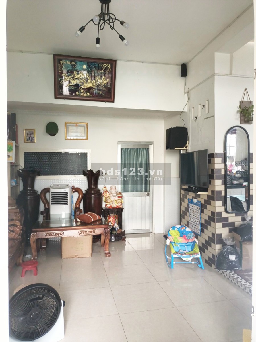 Nhà 1/ Ngắn Thạnh Lộc 15 Sát Ngã Tư Ga Quận 12 HXH 70m 7x10 Giá 3 Tỷ 8