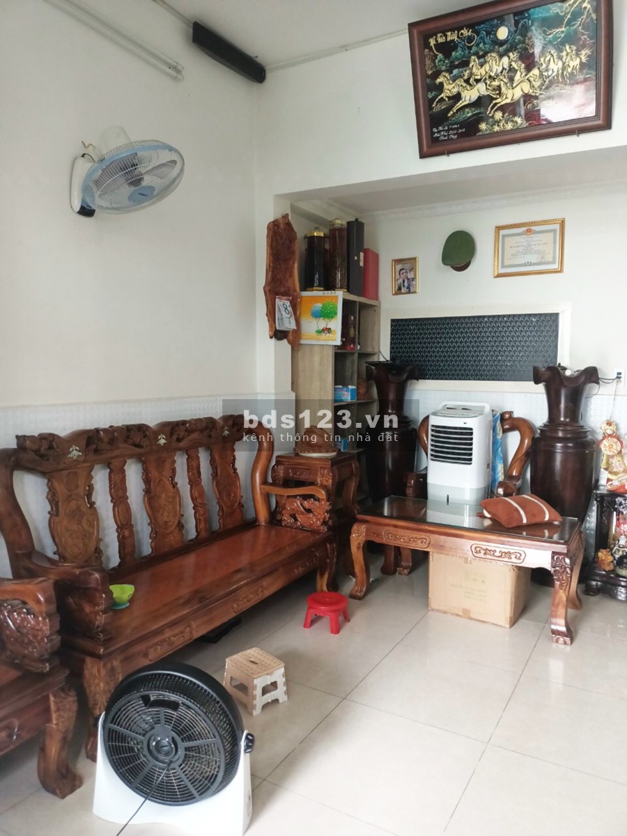 Nhà 1/ Ngắn Thạnh Lộc 15 Sát Ngã Tư Ga Quận 12 HXH 70m 7x10 Giá 3 Tỷ 8