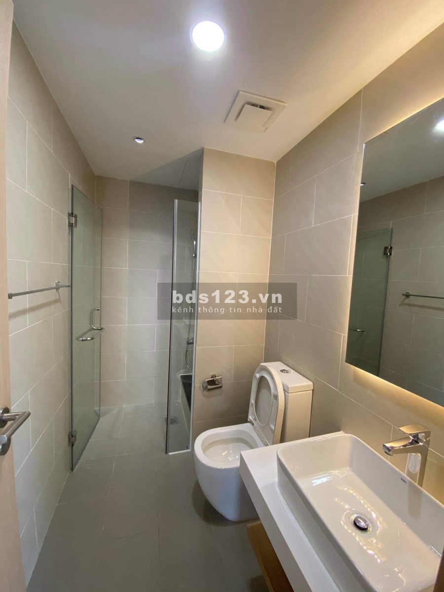 Cho thuê căn hộ cao cấp 2 pn giá chỉ 13.5 triệu/tháng full nội thất đầy đủ, vào ở được ngay