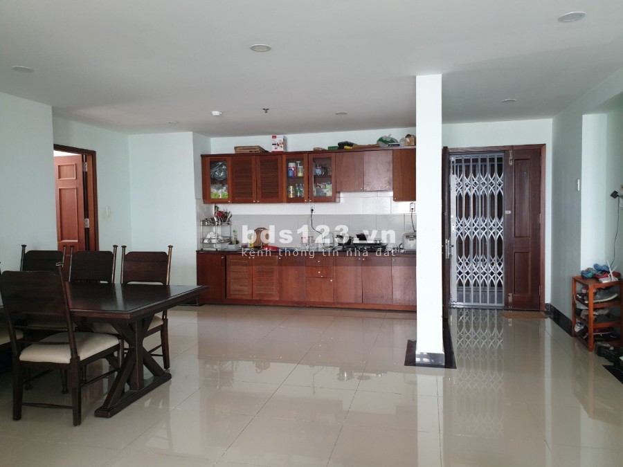 Cần bán căn hộ Giai Việt dt 150m2- 3 phòng ngủ, giá bán 4 tỷ 150 pháp lý đầy đủ, bàn giao ngay