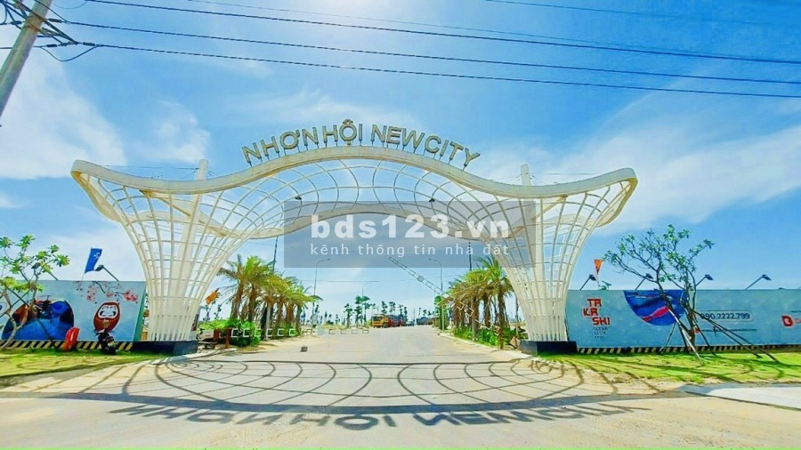 Đất nền biển Quy Nhơn giá bán 2.4 tỷ, diện tích 80m2 đã có sổ đỏ sở hữu lâu dài, xây dựng ngay