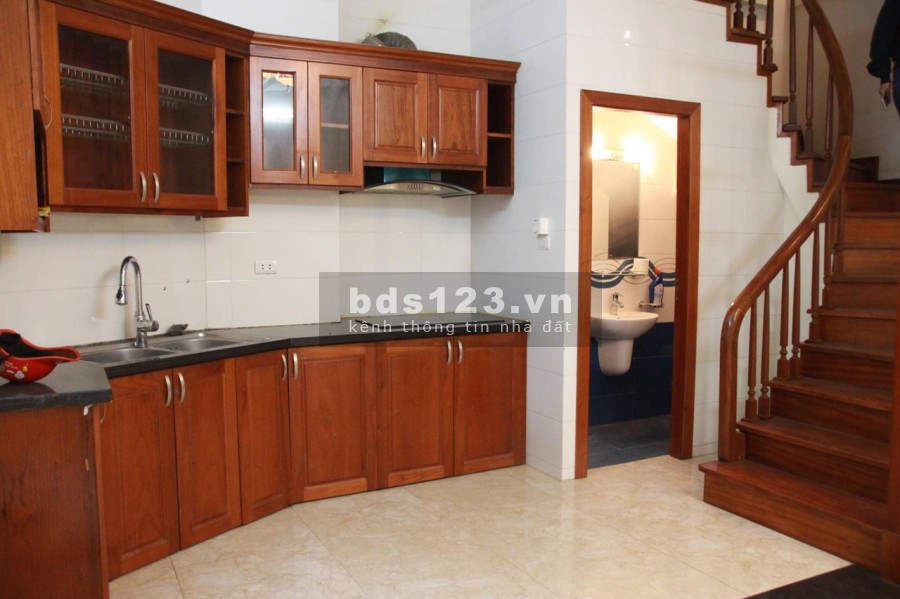 Bán nhà Đường Láng - Bagac đỗ cửa nhà mới ful nội thất kingkoong