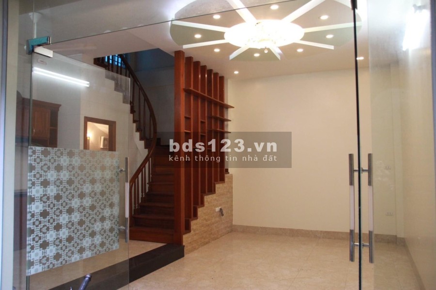 Bán nhà Đường Láng - Bagac đỗ cửa nhà mới ful nội thất kingkoong