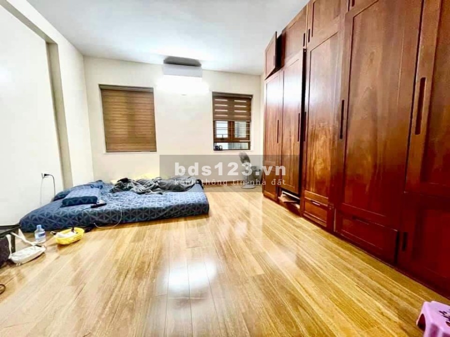 Bán nhà Hoàng Văn Thái giá siêu đẹp, xây 5 tầng đúc, kiên cố, thiết kế đẹp, thông thoáng