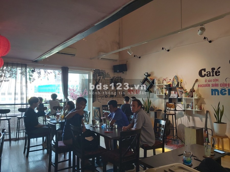 Sang gấp quán Cafe tầng cao Full vật dụng ngay trung tâm đường Lý Tự Trọng Q1