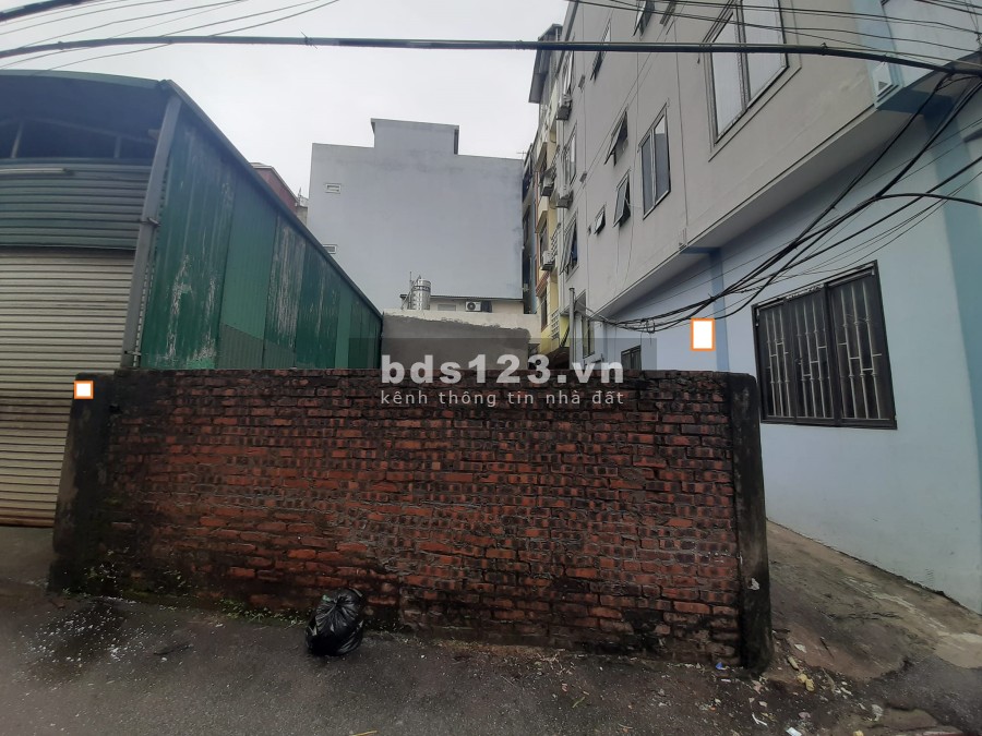 Bán lô đất đẹp 2 mặt thoáng, đường lớn, ô tô ra vào thoải mái, khu dân trí cao, hàng xóm đông