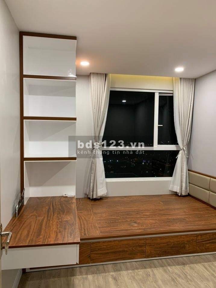 Bán căn hộ Vista Verde, Quận 2 2Pn dtsd 90m2 căn góc giá 5tỷ3. Đã có sổ lh 0937835266
