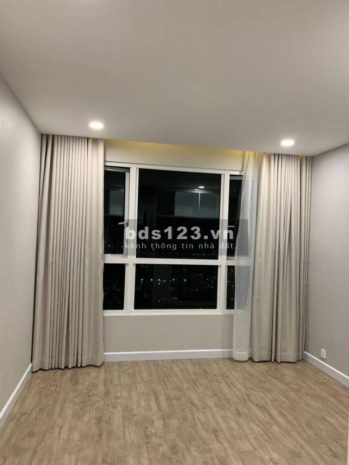Bán căn hộ Vista Verde, Quận 2 2Pn dtsd 90m2 căn góc giá 5tỷ3. Đã có sổ lh 0937835266