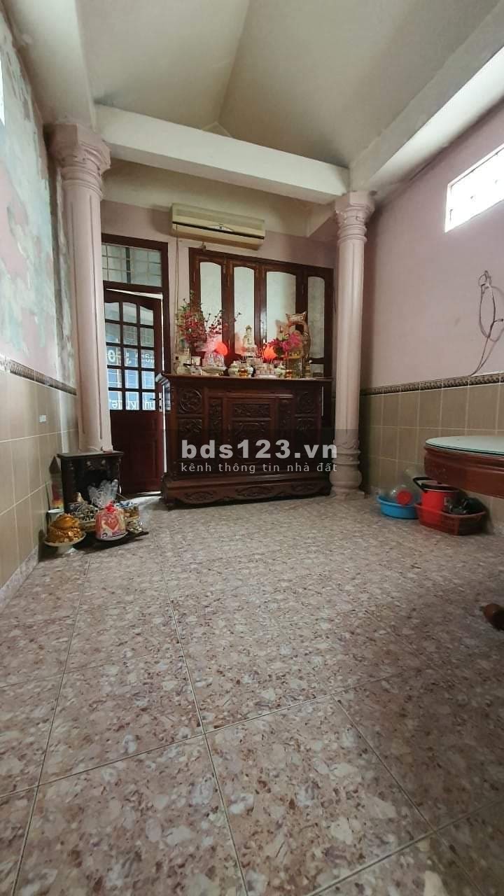 Bán nhà đẹp mặt phố Cầu Giấy, kinh doanh đỉnh khu dân trí cao, hàng xóm văn minh