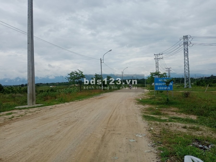 Cần bán nguyên lô đất Ninh Sơn, diện tích 1.362m2, giá tốt, liên hệ 0933763393 sổ sẵn