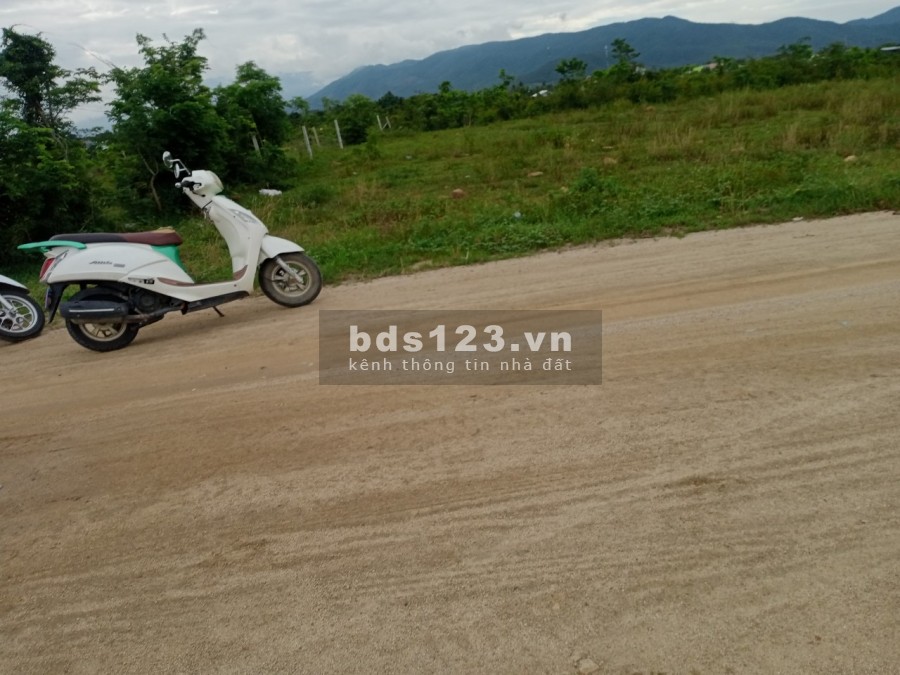 Cần bán nguyên lô đất Ninh Sơn, diện tích 1.362m2, giá tốt, liên hệ 0933763393 sổ sẵn