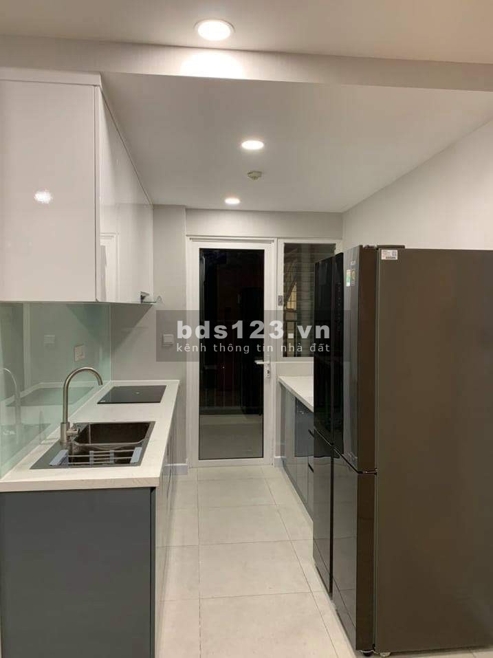 Bán căn hộ Vista Verde, Quận 2 2Pn dtsd 90m2 căn góc giá 5tỷ3. Đã có sổ lh 0937835266