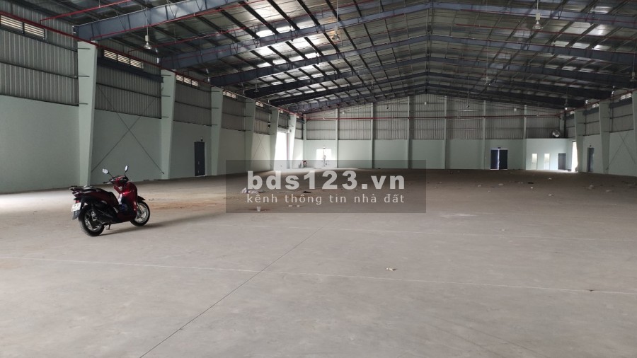 Cho thuê kho xưởng 2400m2 KCN Tân Tạo, Quận Bình Tân