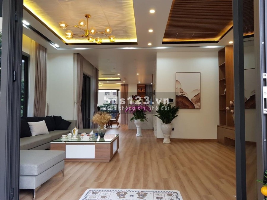 Bán chung cư góc giá quá rẻ nhỉnh 1.4 tỷ, có 1 không 2 khu đô thị Sài Đồng, lh 0985158486