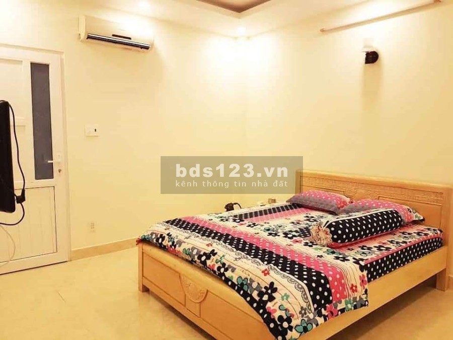 Nhà nguyên căn diện tích 65m2, 4 lầu, hẻm xe hơi, đường Trần Hưng Đạo, phường 2, Quận 5