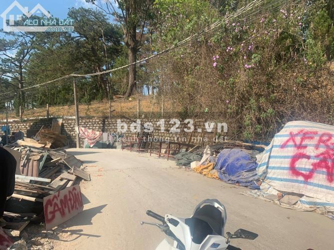 Cần Bán lô đất liên kế đường Mai Hắc Đế phường 5 thành phố Đà Lạt giá chỉ 5.7 tỷ lhcc