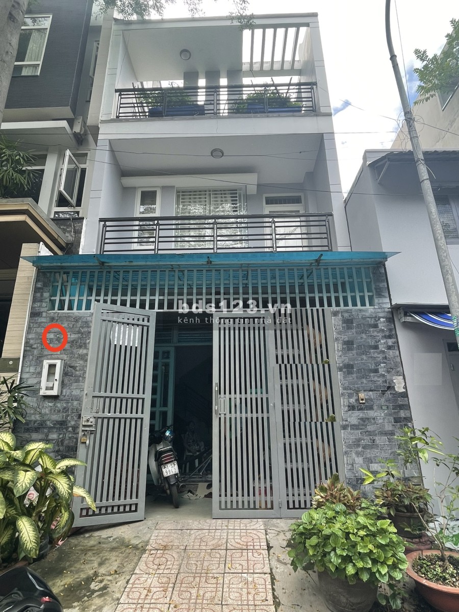 Hẻm xe hơi ra vào Đặng Thuỳ Trâm diện tích 5x16m, 1 trệt, 2 lầu 4 phòng ngủ, 3 wc giá chỉ 17tr