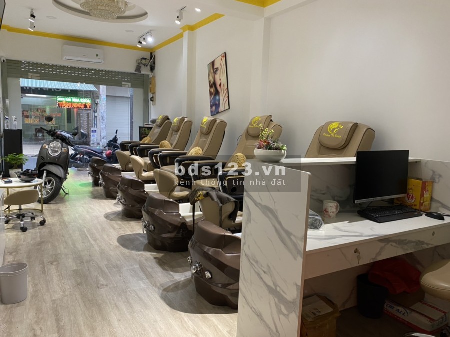 Chính chủ bán gấp nhà 1 trệt 4 lầu góc 2 mặt tiền Hòa Hảo phường 5 Quận 10 mặt tiền lớn