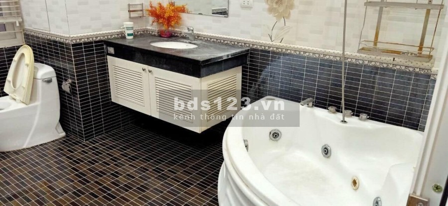 Bán nhà 5 tầng mới đẹp full nội thất vào ở ngay, khu trung tâm Quận Đống Đa, ngõ thông tứ tung