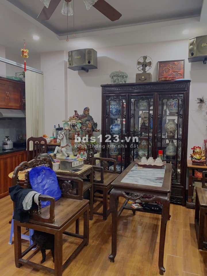 Bán nhà Ngọc Thuy Long Biên 35m2, 4 tầng, mt 4.5m, giá 3 tỷ có nhà đẹp ở ngay LH em Khởi 0911010586