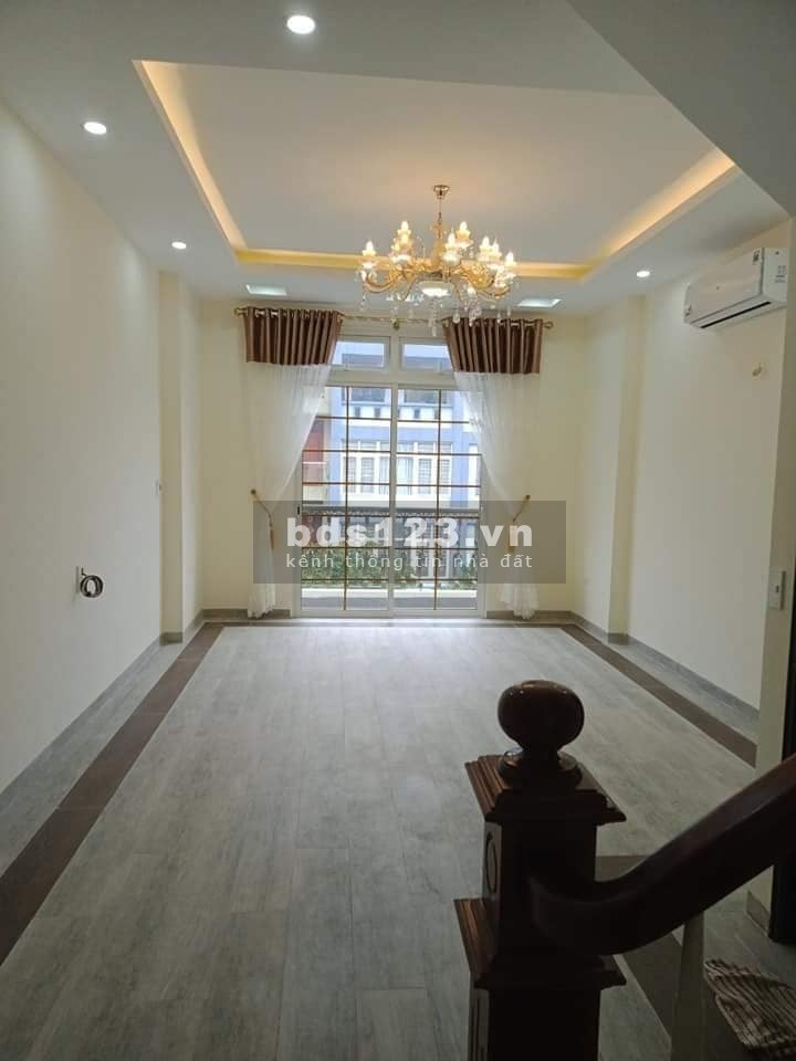 Bán nhà Cầu Đơ trung tâm Quận Hà Đông, diện tích sử dụng 42m2, 5 Tầng, lô góc 3 bước ra hồ