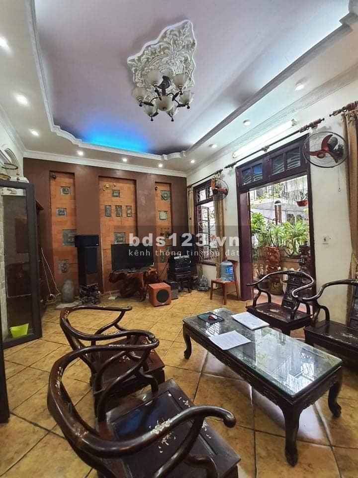 Bán gấp nhà Nguyễn Lương Bằng 3 tầng, 32m2, giá giảm còn 2,5 tỷ (giá cũ 2,9 tỷ) sổ sẵn